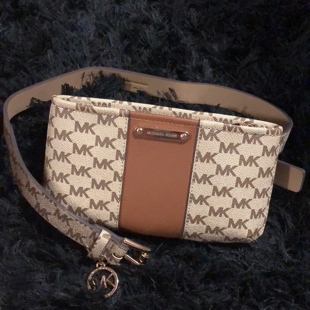Michael kors purse